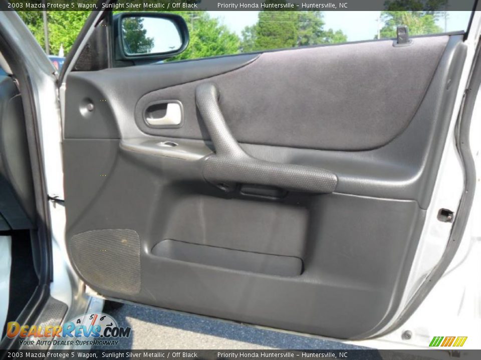 2003 Mazda Protege 5 Wagon Sunlight Silver Metallic / Off Black Photo #19
