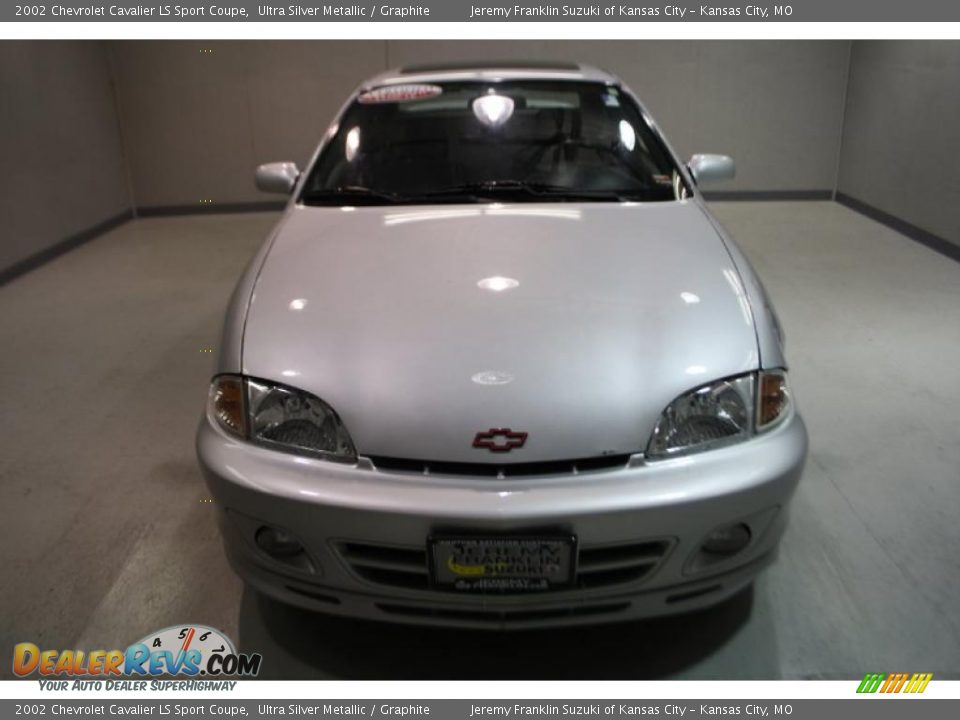 2002 Chevrolet Cavalier LS Sport Coupe Ultra Silver Metallic / Graphite Photo #2