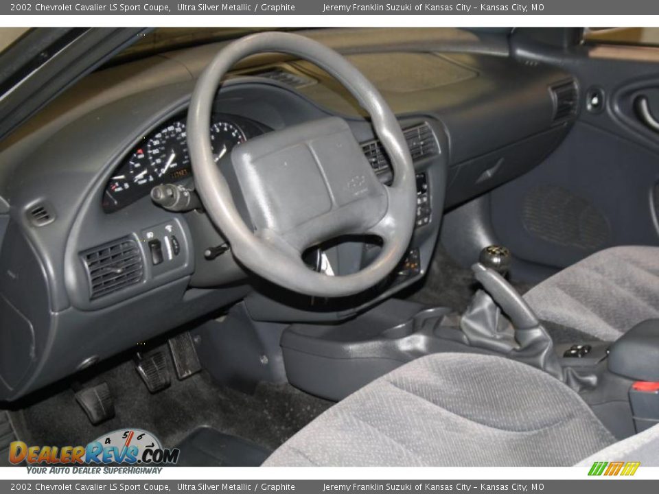 2002 Chevrolet Cavalier LS Sport Coupe Ultra Silver Metallic / Graphite Photo #11