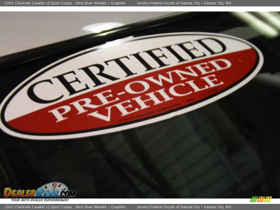 2002 Chevrolet Cavalier LS Sport Coupe Ultra Silver Metallic / Graphite Photo #33