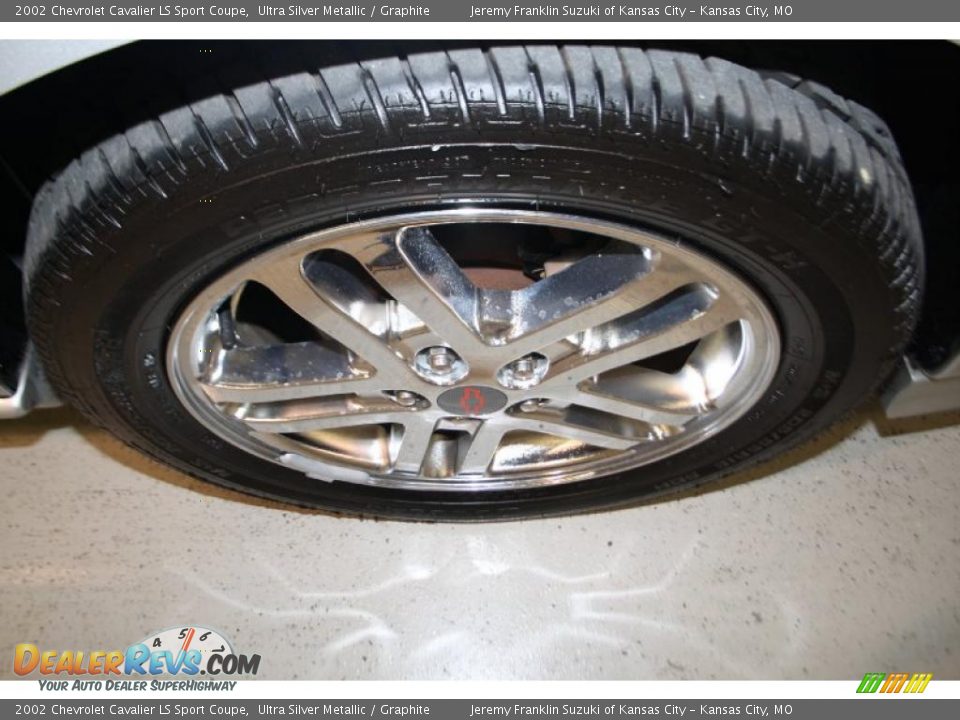2002 Chevrolet Cavalier LS Sport Coupe Ultra Silver Metallic / Graphite Photo #34
