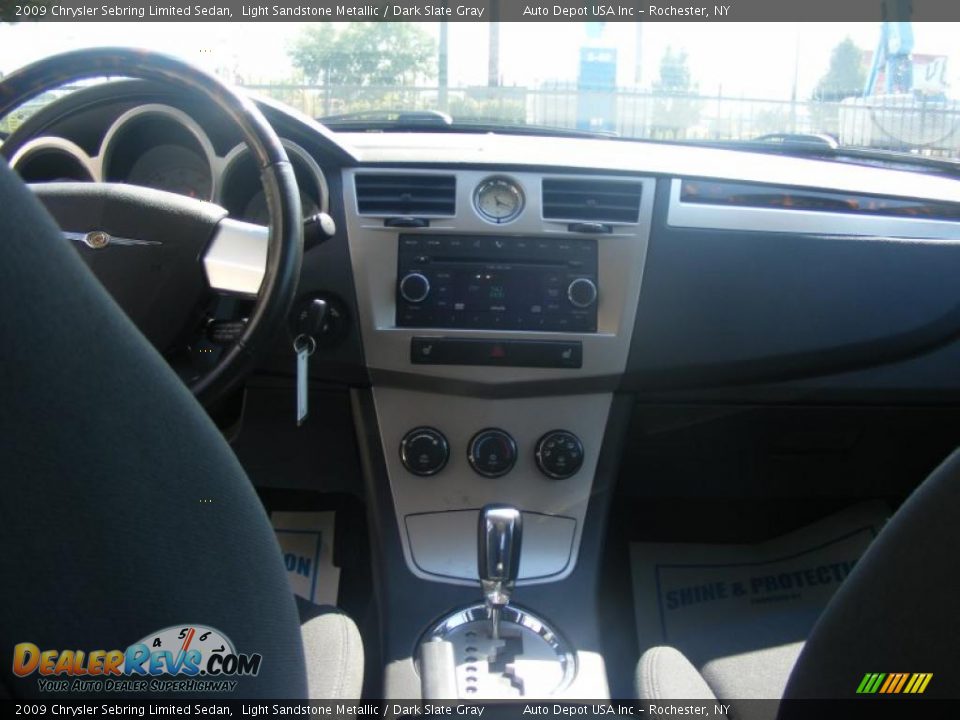 2009 Chrysler Sebring Limited Sedan Light Sandstone Metallic / Dark Slate Gray Photo #11