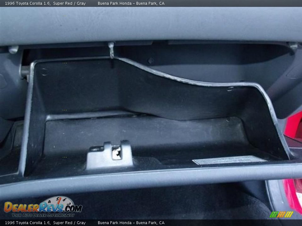 1996 Toyota Corolla 1.6 Super Red / Gray Photo #15