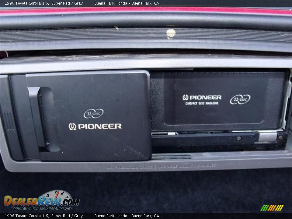 1996 Toyota Corolla 1.6 Super Red / Gray Photo #28