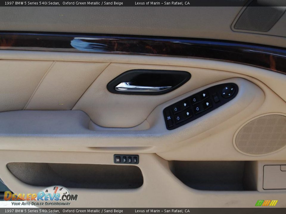1997 BMW 5 Series 540i Sedan Oxford Green Metallic / Sand Beige Photo #17
