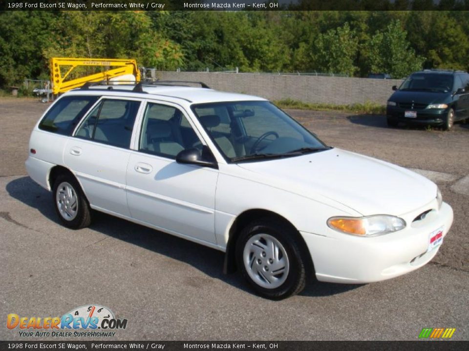 1998 Ford Escort SE Wagon Performance White / Gray Photo #4