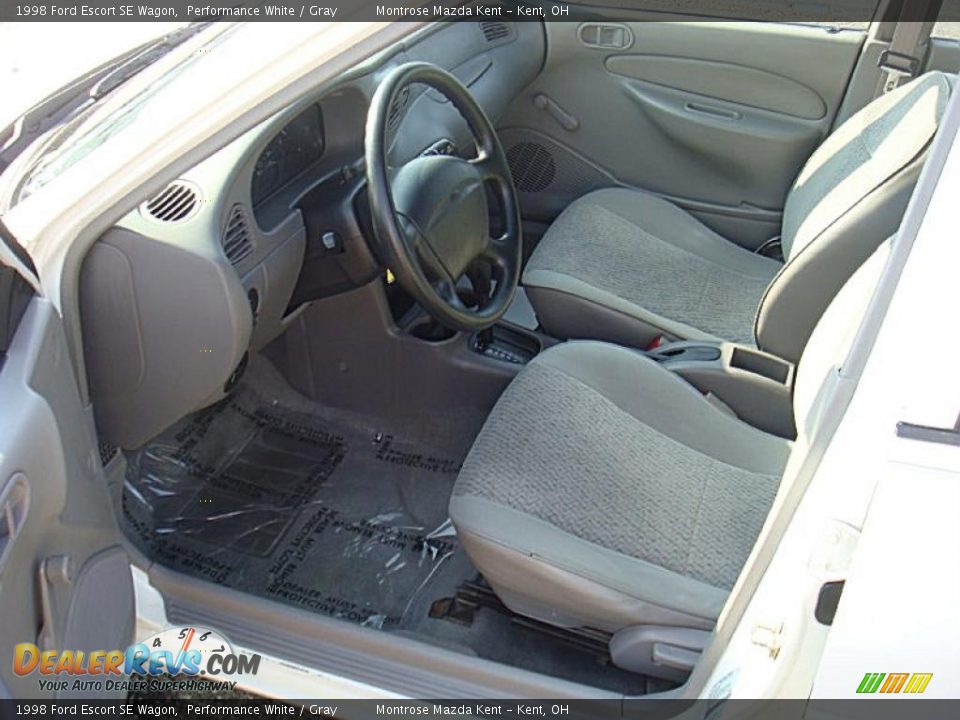 1998 Ford Escort SE Wagon Performance White / Gray Photo #9