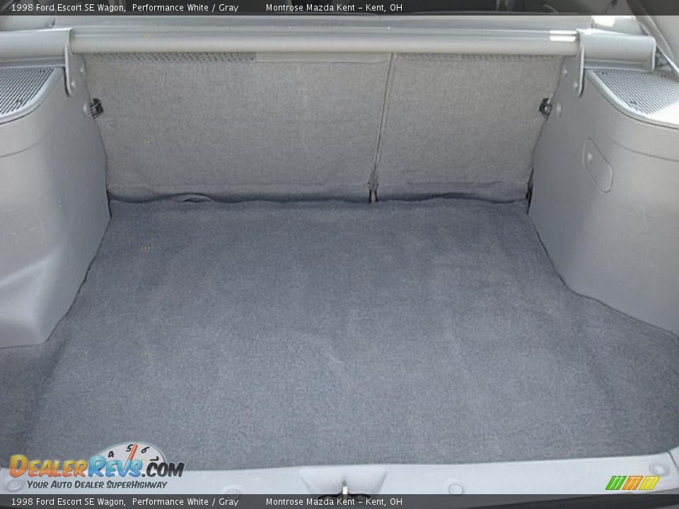 1998 Ford Escort SE Wagon Performance White / Gray Photo #22