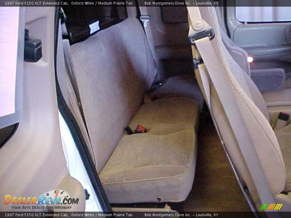 1997 Ford F150 XLT Extended Cab Oxford White / Medium Prairie Tan Photo #11