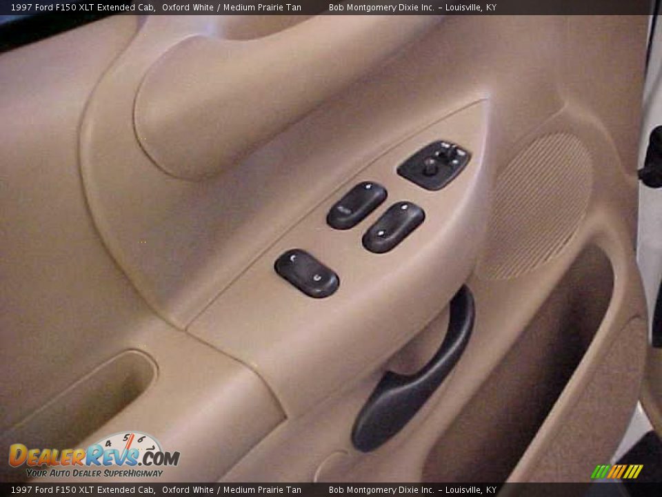 1997 Ford F150 XLT Extended Cab Oxford White / Medium Prairie Tan Photo #17