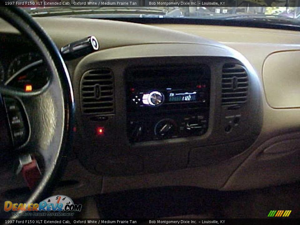 1997 Ford F150 XLT Extended Cab Oxford White / Medium Prairie Tan Photo #20