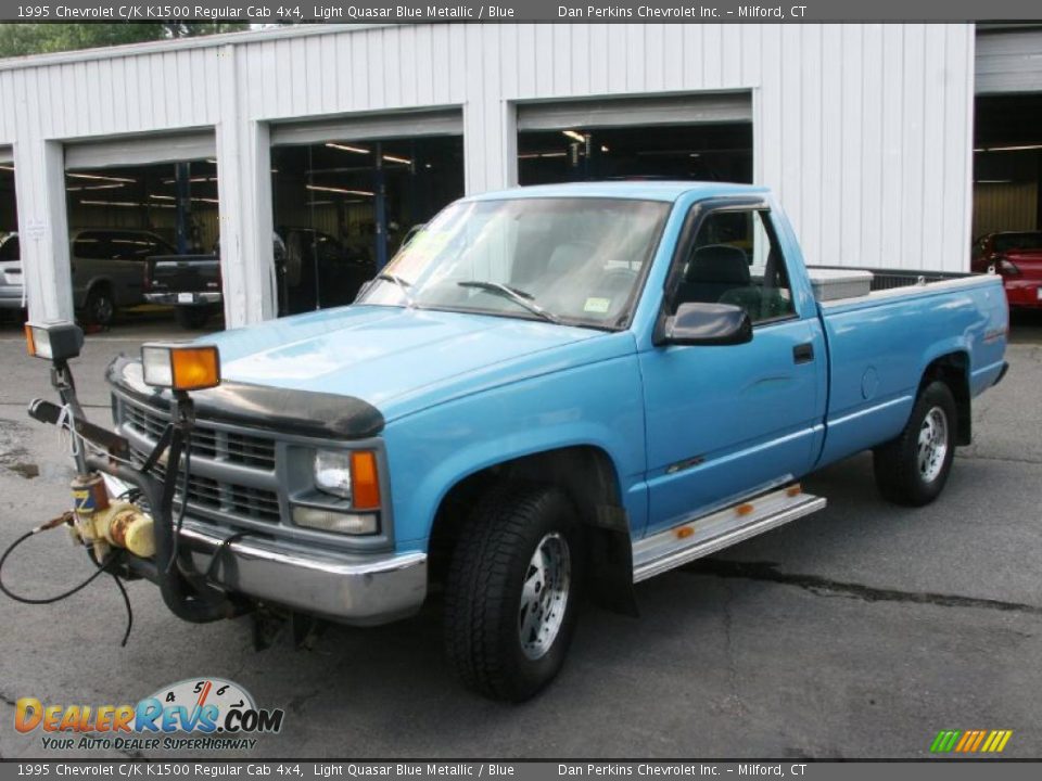 1995 Chevrolet C/K K1500 Regular Cab 4x4 Light Quasar Blue Metallic / Blue Photo #1