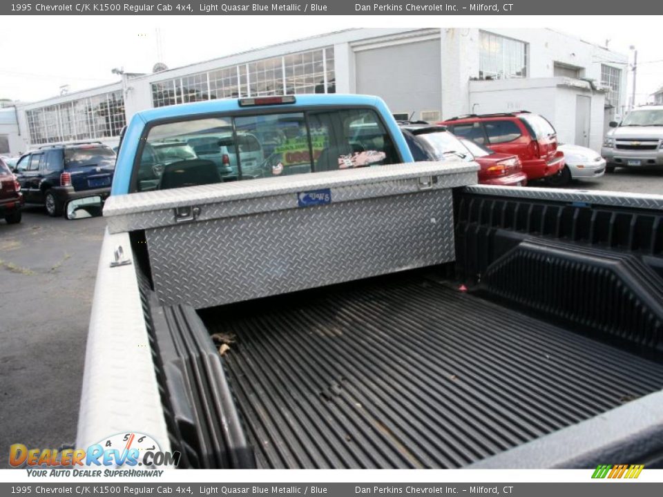 1995 Chevrolet C/K K1500 Regular Cab 4x4 Light Quasar Blue Metallic / Blue Photo #7