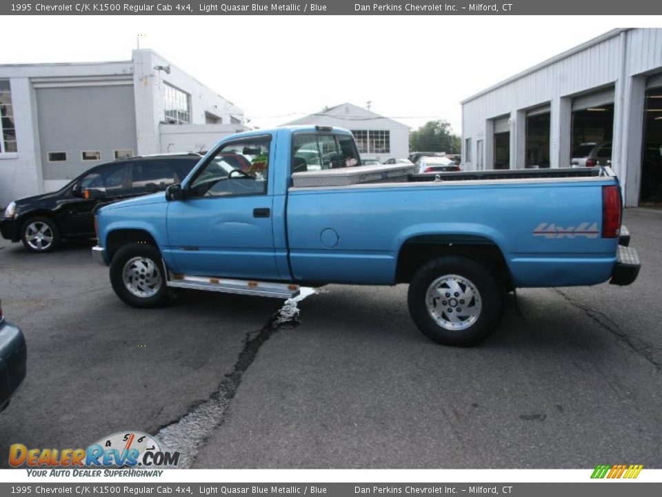 1995 Chevrolet C/K K1500 Regular Cab 4x4 Light Quasar Blue Metallic / Blue Photo #9