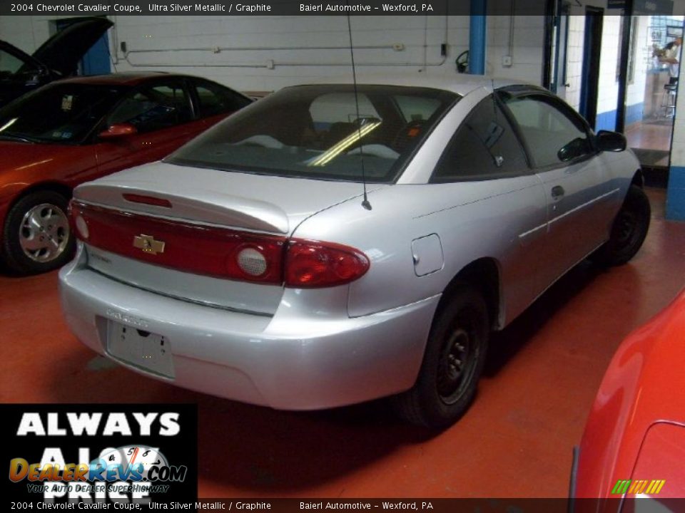 2004 Chevrolet Cavalier Coupe Ultra Silver Metallic / Graphite Photo #3