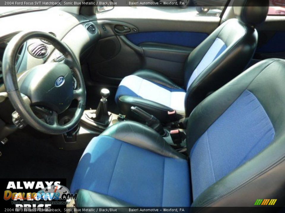2004 Ford Focus SVT Hatchback Sonic Blue Metallic / Black/Blue Photo #10