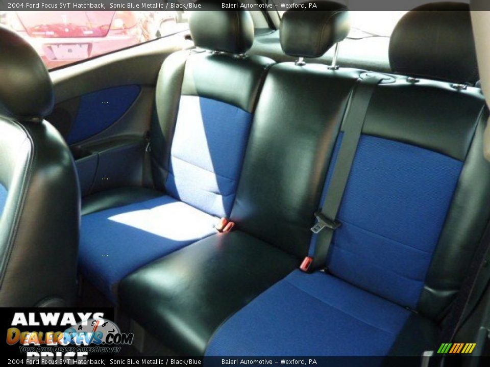 2004 Ford Focus SVT Hatchback Sonic Blue Metallic / Black/Blue Photo #13