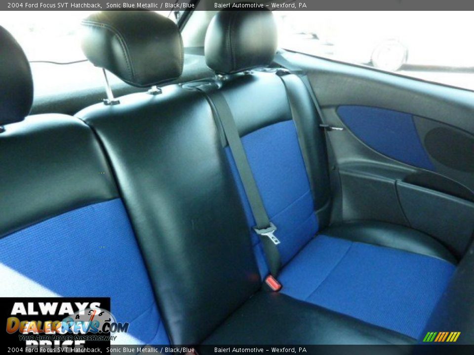 2004 Ford Focus SVT Hatchback Sonic Blue Metallic / Black/Blue Photo #14