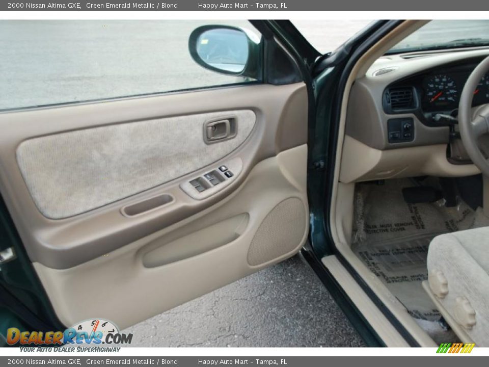 2000 Nissan Altima GXE Green Emerald Metallic / Blond Photo #16