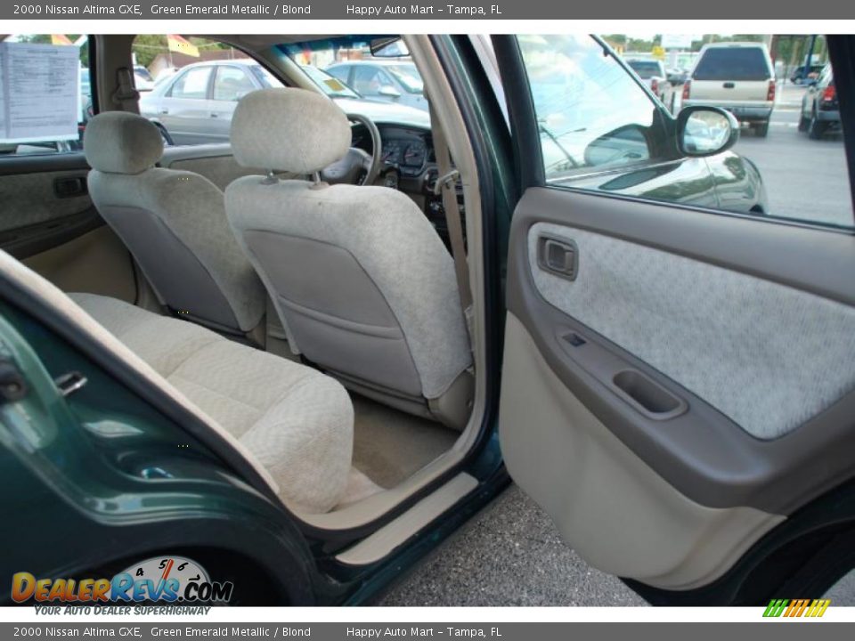 2000 Nissan Altima GXE Green Emerald Metallic / Blond Photo #22