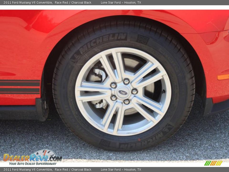 2011 Ford Mustang V6 Convertible Race Red / Charcoal Black Photo #10