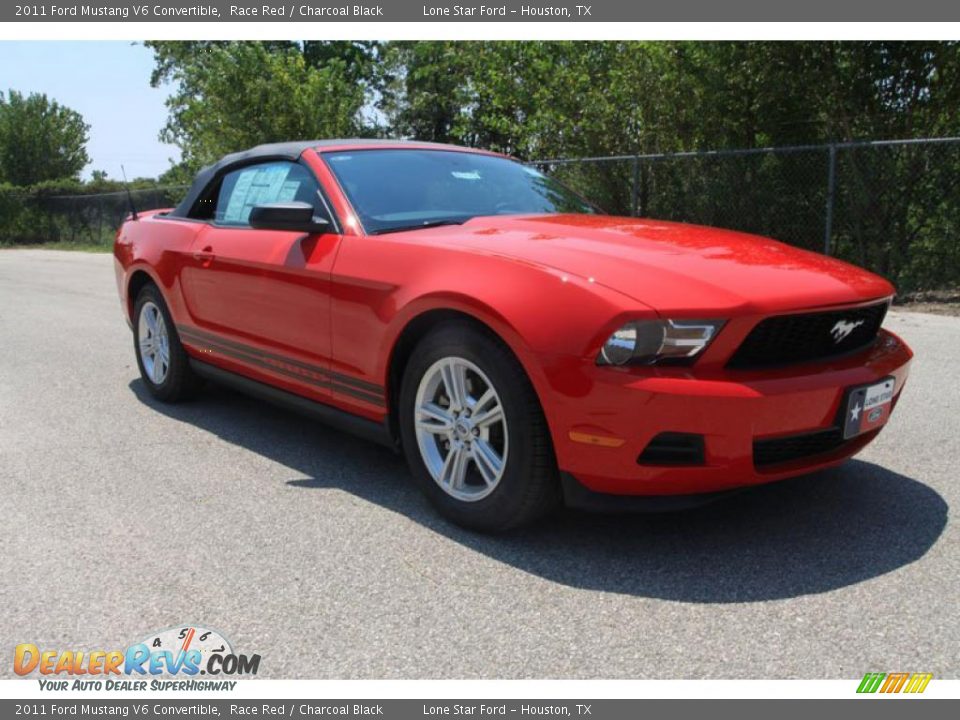 2011 Ford Mustang V6 Convertible Race Red / Charcoal Black Photo #17