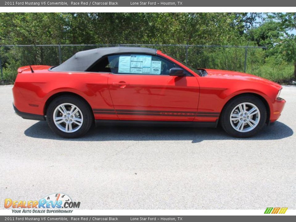 2011 Ford Mustang V6 Convertible Race Red / Charcoal Black Photo #18