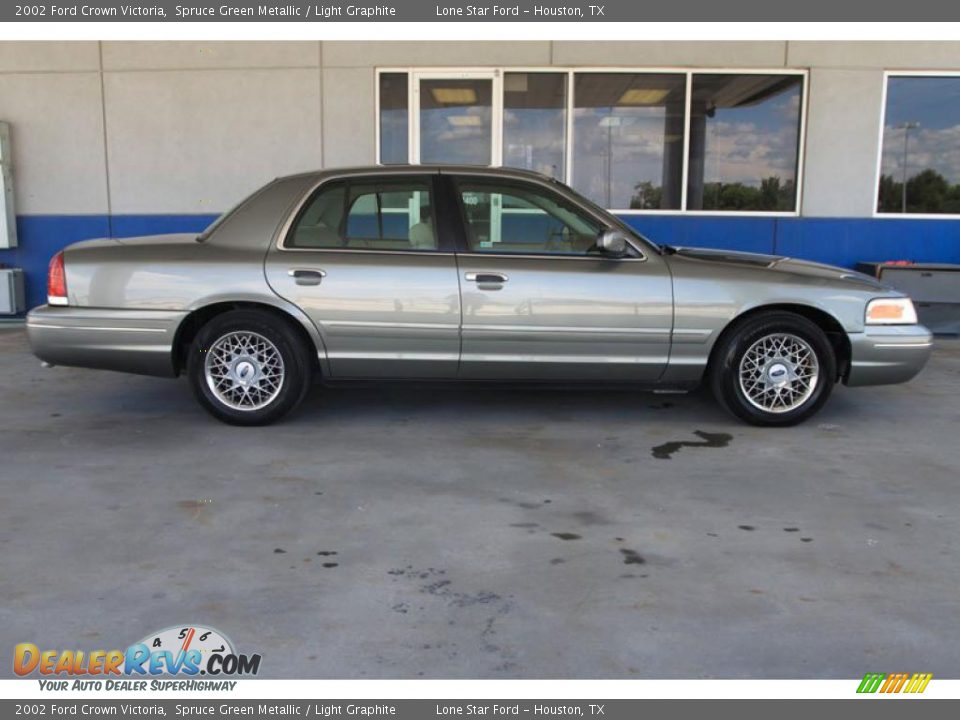 2002 Ford Crown Victoria Spruce Green Metallic / Light Graphite Photo #2