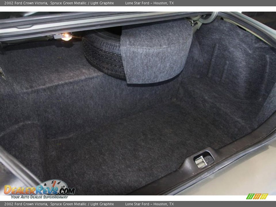 2002 Ford Crown Victoria Spruce Green Metallic / Light Graphite Photo #17