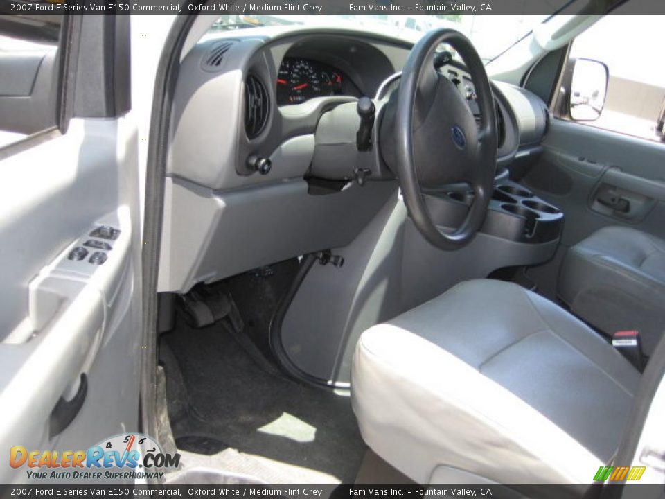 2007 Ford E Series Van E150 Commercial Oxford White / Medium Flint Grey Photo #6