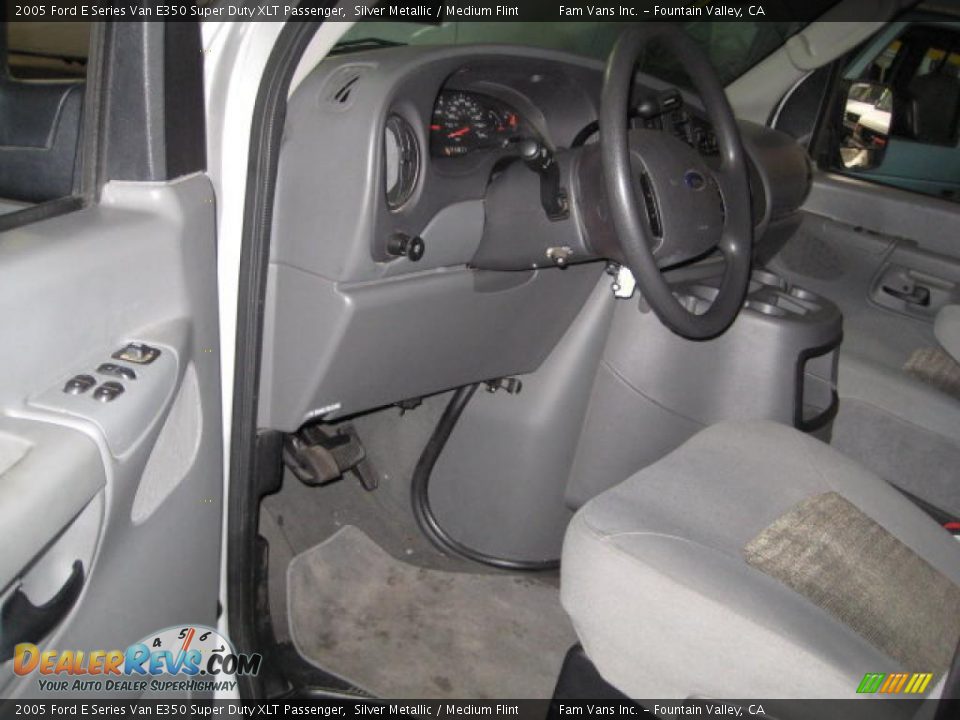 2005 Ford E Series Van E350 Super Duty XLT Passenger Silver Metallic / Medium Flint Photo #6