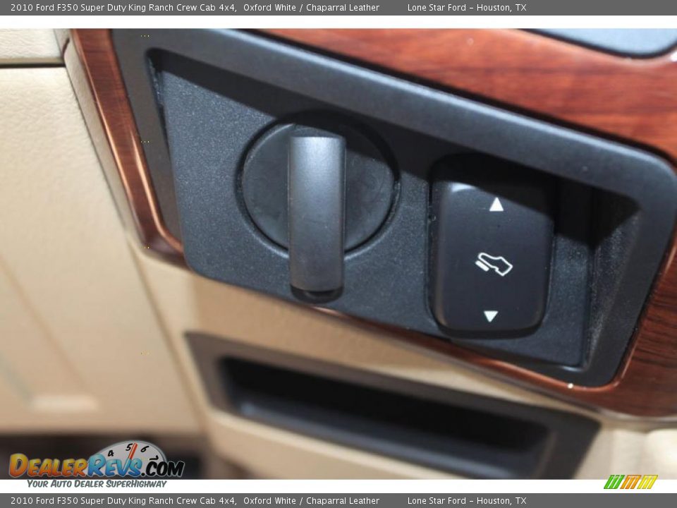 2010 Ford F350 Super Duty King Ranch Crew Cab 4x4 Oxford White / Chaparral Leather Photo #26