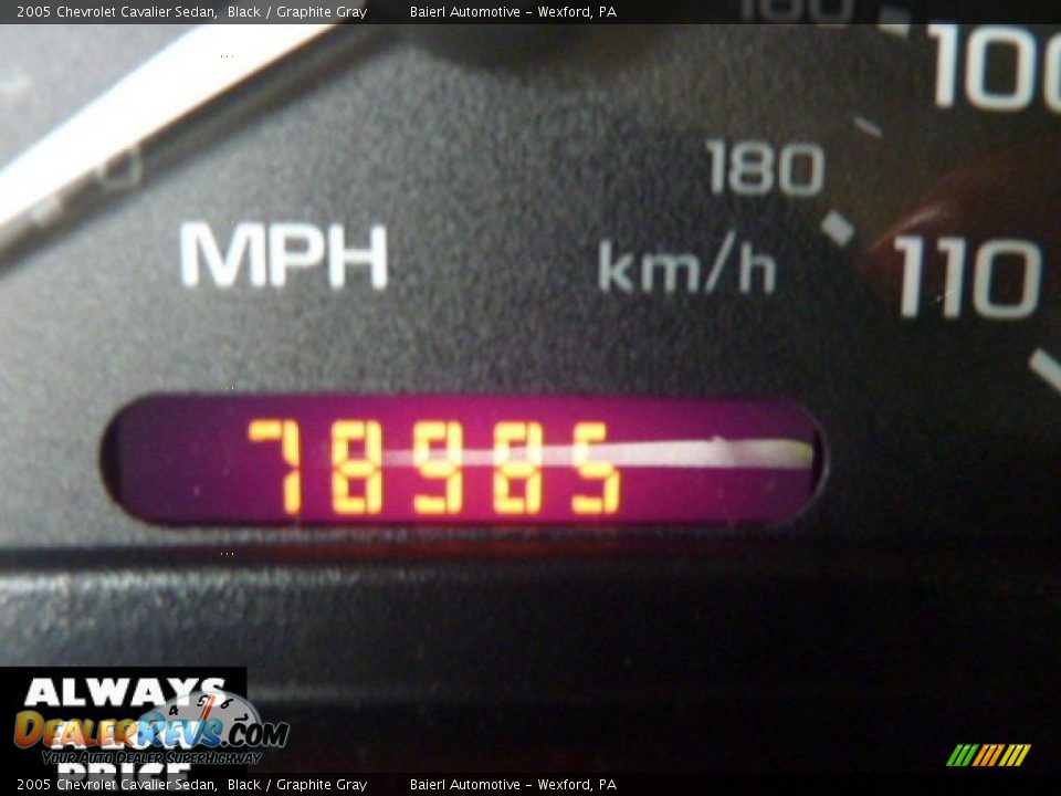 2005 Chevrolet Cavalier Sedan Black / Graphite Gray Photo #20