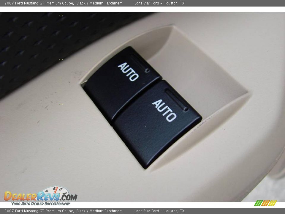 2007 Ford Mustang GT Premium Coupe Black / Medium Parchment Photo #14