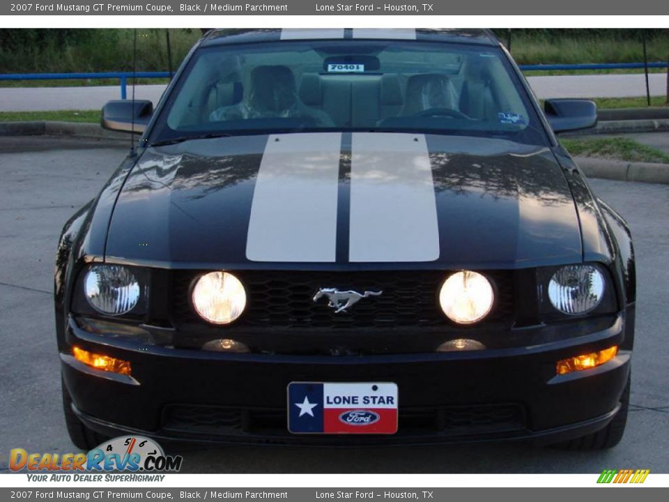 2007 Ford Mustang GT Premium Coupe Black / Medium Parchment Photo #5