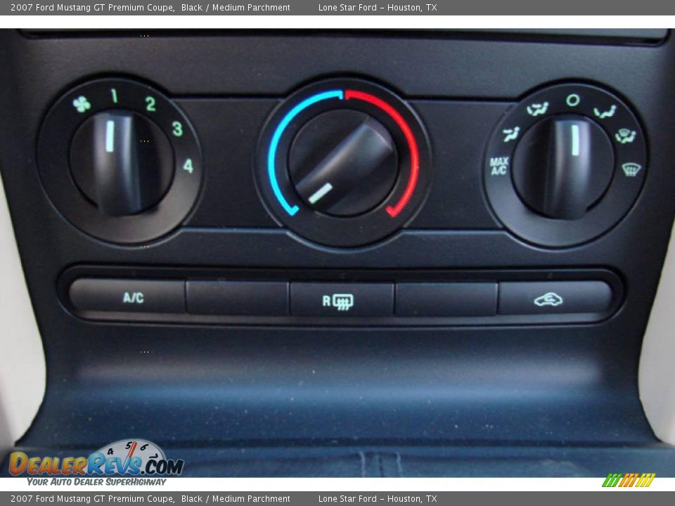 2007 Ford Mustang GT Premium Coupe Black / Medium Parchment Photo #23