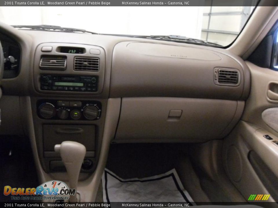 2001 Toyota Corolla LE Woodland Green Pearl / Pebble Beige Photo #16