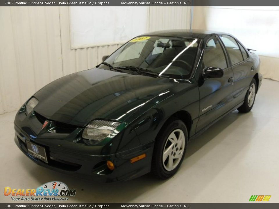2002 Pontiac Sunfire SE Sedan Polo Green Metallic / Graphite Photo #1
