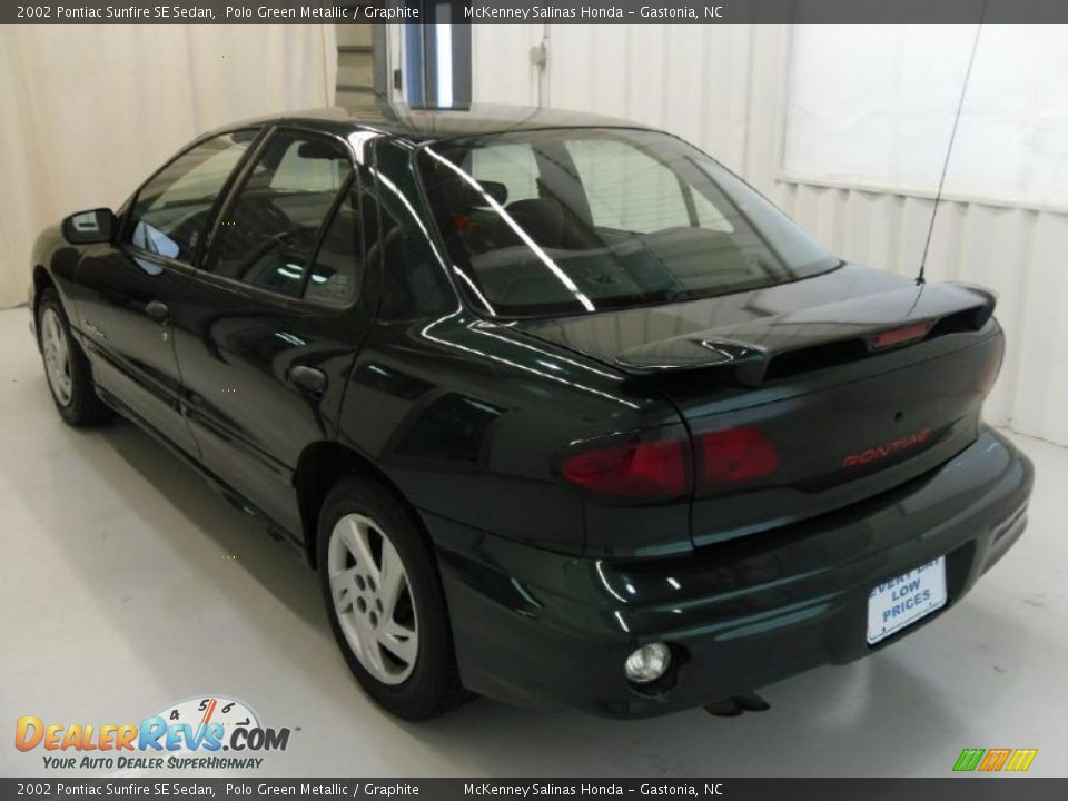 2002 Pontiac Sunfire SE Sedan Polo Green Metallic / Graphite Photo #2