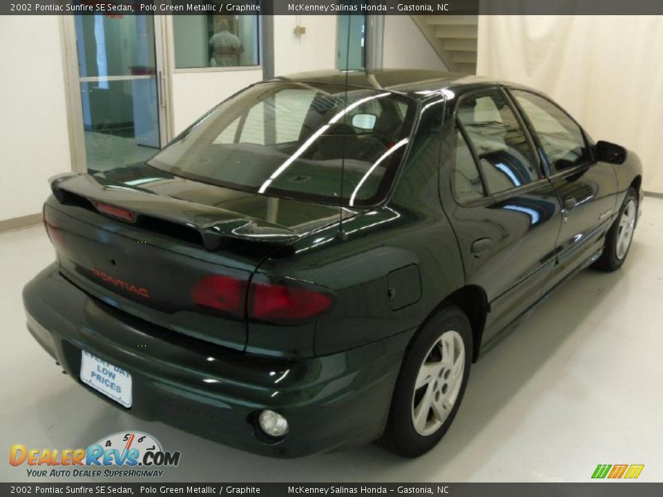 2002 Pontiac Sunfire SE Sedan Polo Green Metallic / Graphite Photo #4