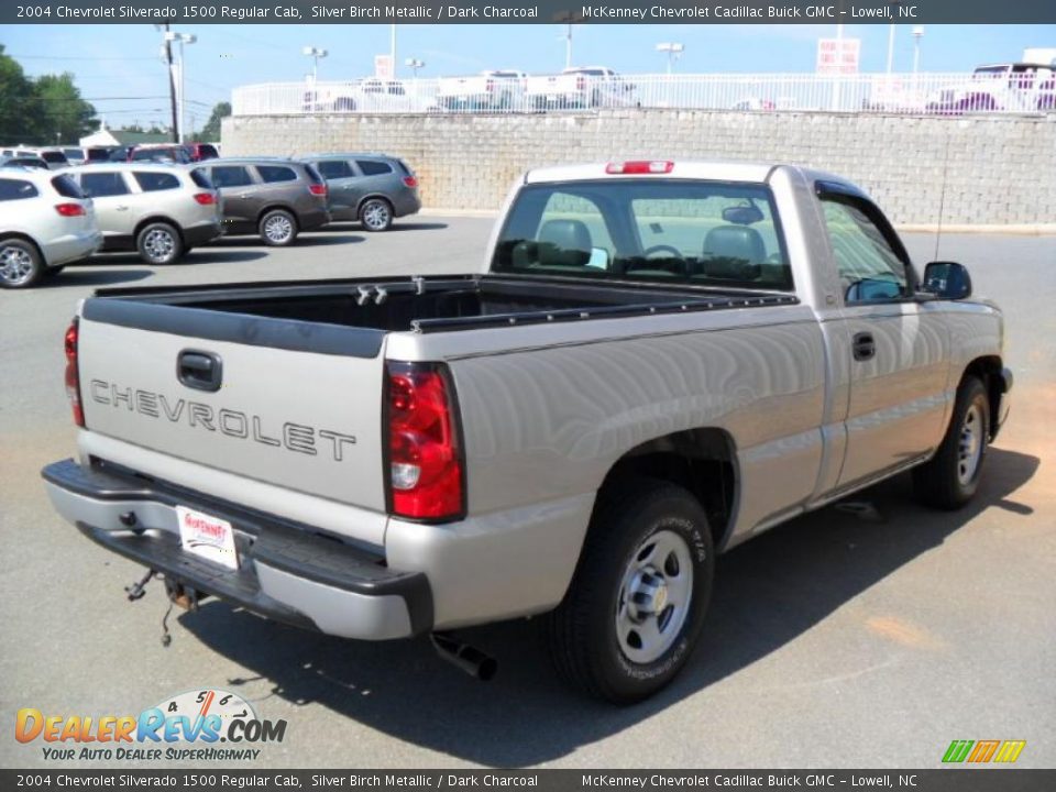 2004 Chevrolet Silverado 1500 Regular Cab Silver Birch Metallic / Dark Charcoal Photo #4