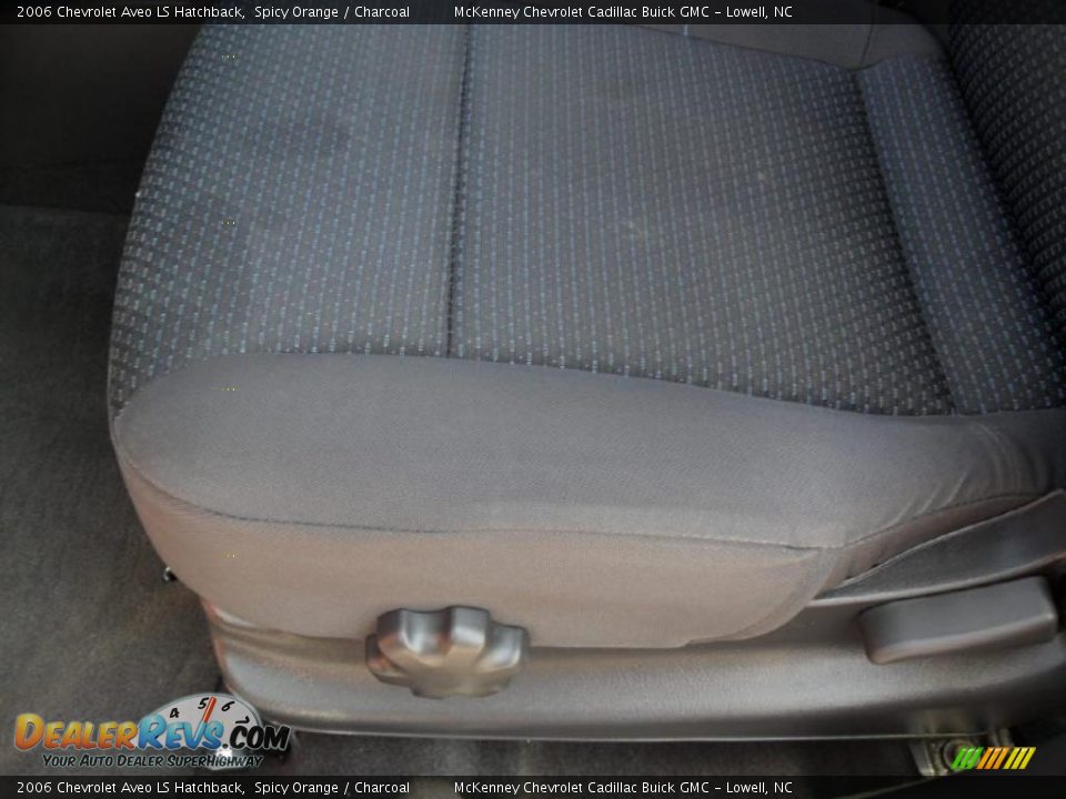 2006 Chevrolet Aveo LS Hatchback Spicy Orange / Charcoal Photo #8