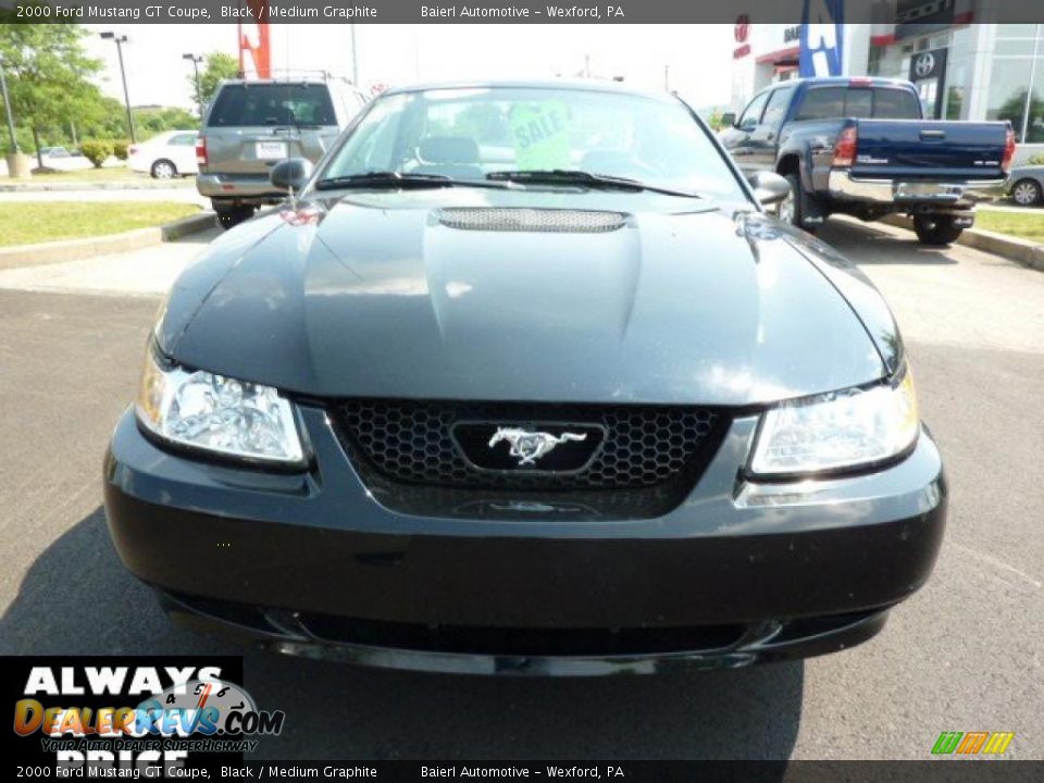 2000 Ford Mustang GT Coupe Black / Medium Graphite Photo #2