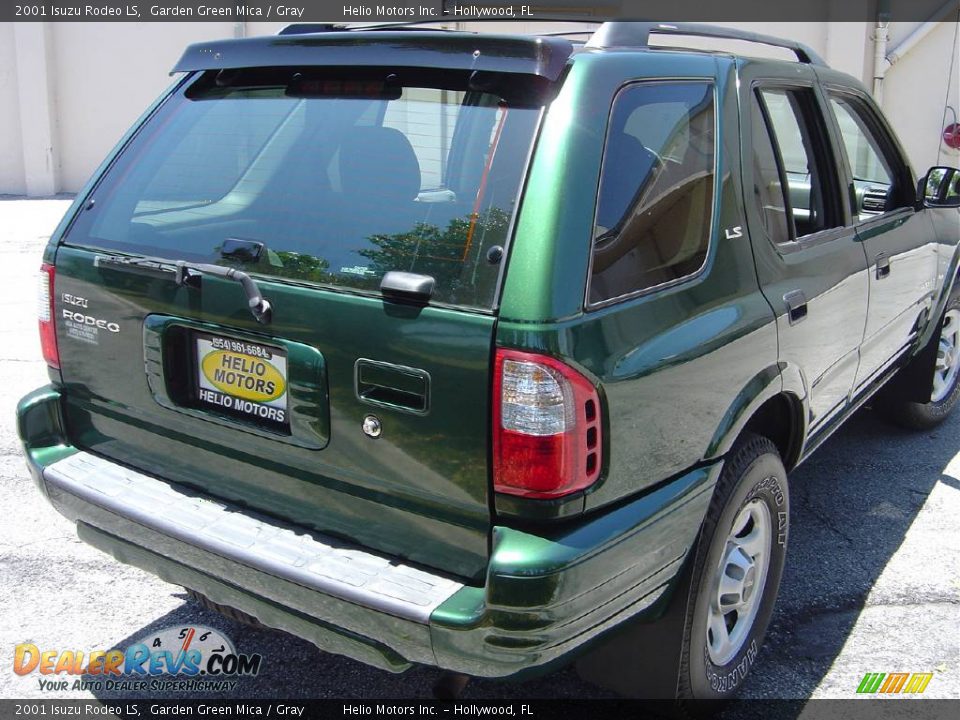 2001 Isuzu Rodeo LS Garden Green Mica / Gray Photo #5