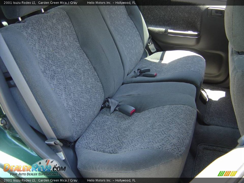 2001 Isuzu Rodeo LS Garden Green Mica / Gray Photo #18