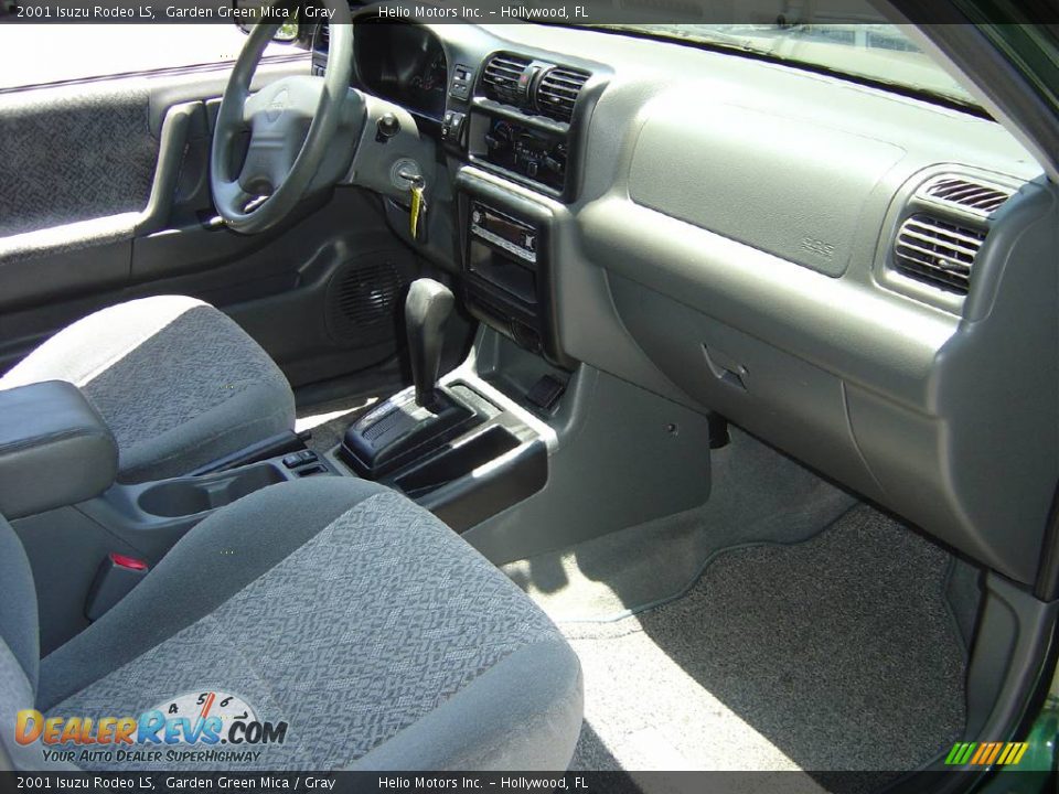 2001 Isuzu Rodeo LS Garden Green Mica / Gray Photo #23