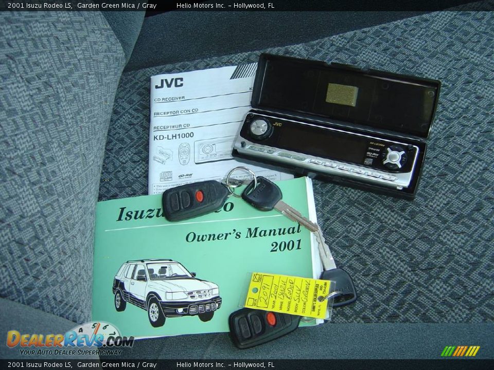 2001 Isuzu Rodeo LS Garden Green Mica / Gray Photo #24