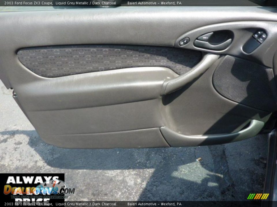 2003 Ford Focus ZX3 Coupe Liquid Grey Metallic / Dark Charcoal Photo #12