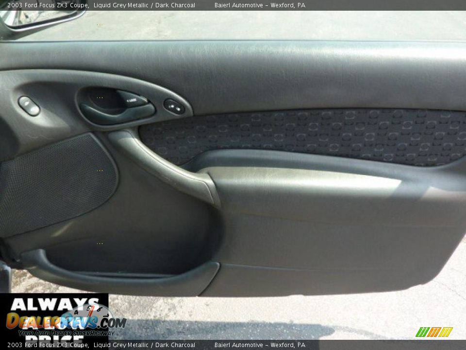2003 Ford Focus ZX3 Coupe Liquid Grey Metallic / Dark Charcoal Photo #15