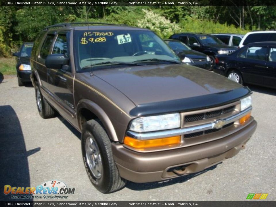 2004 Chevrolet Blazer LS 4x4 Sandalwood Metallic / Medium Gray Photo #1